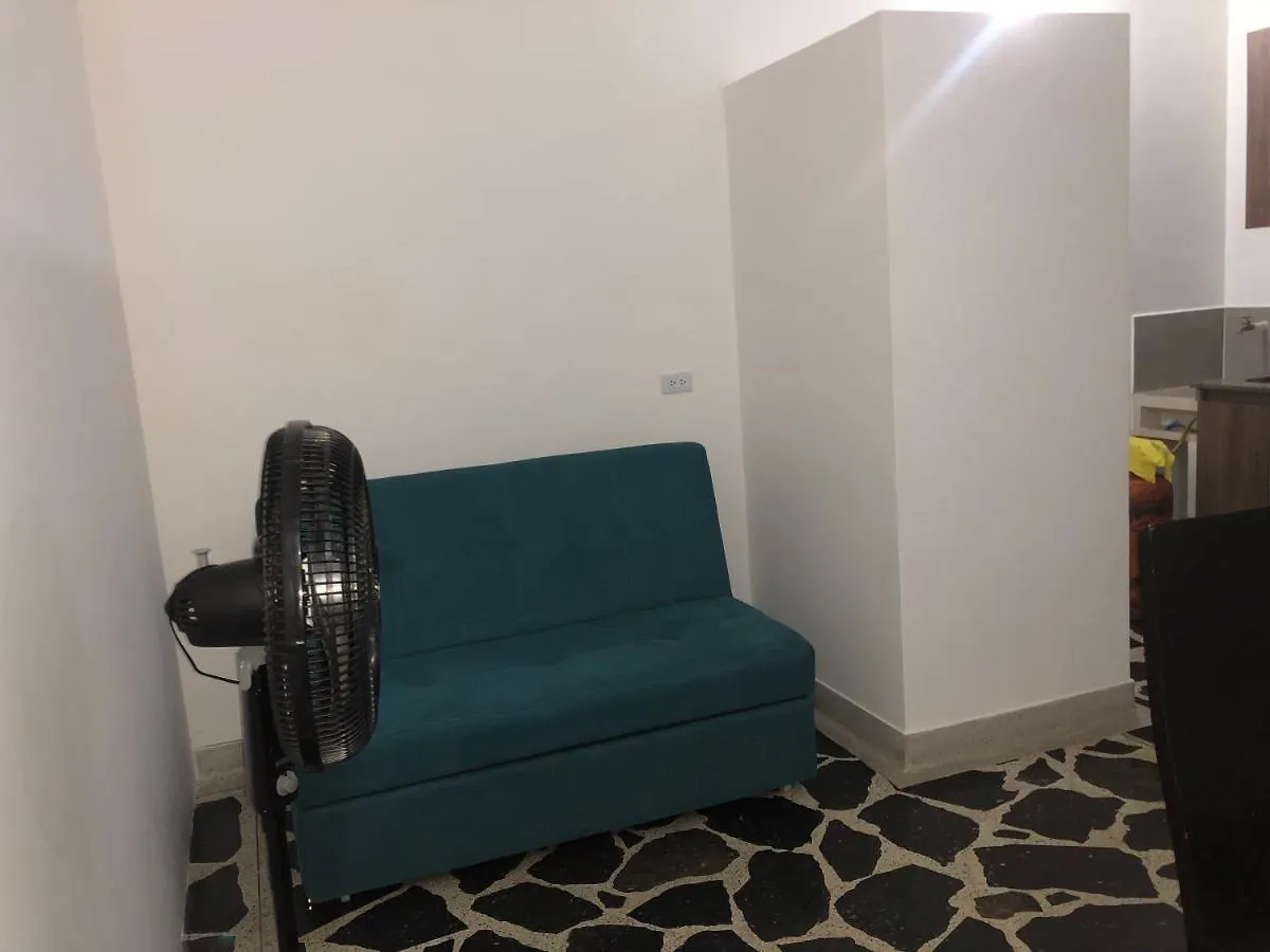 Apartamento Apartamento Amplio En Laureles, Excelente Ubicacion, 3 Alcobas 403 Medellín Colombia