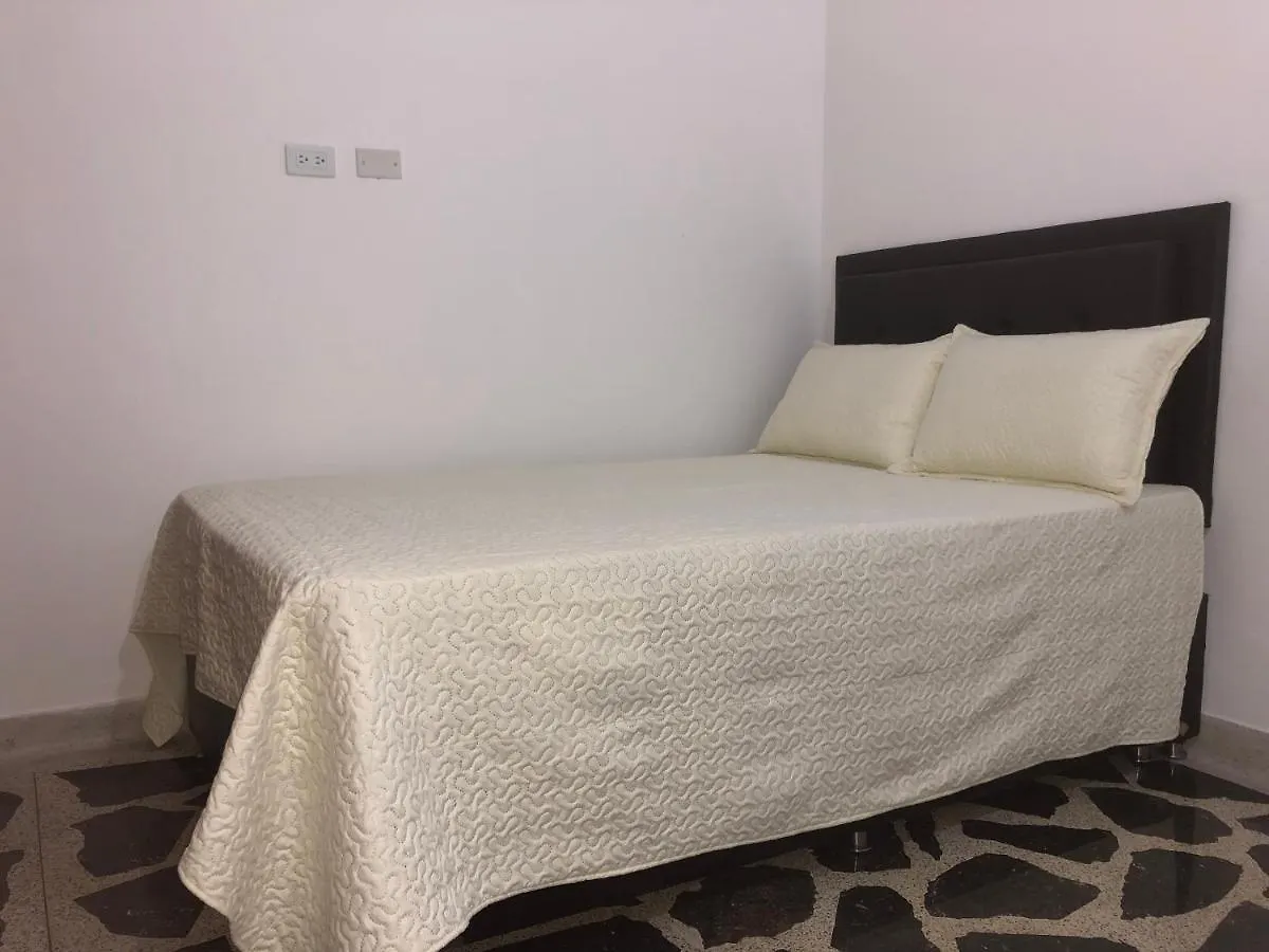 Apartamento Apartamento Amplio En Laureles, Excelente Ubicacion, 3 Alcobas 403 Medellín 0*,