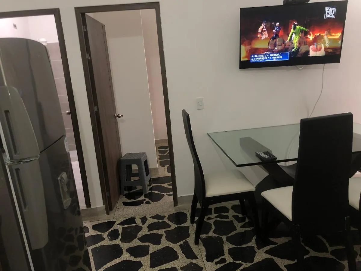 Apartamento Apartamento Amplio En Laureles, Excelente Ubicacion, 3 Alcobas 403 Medellín