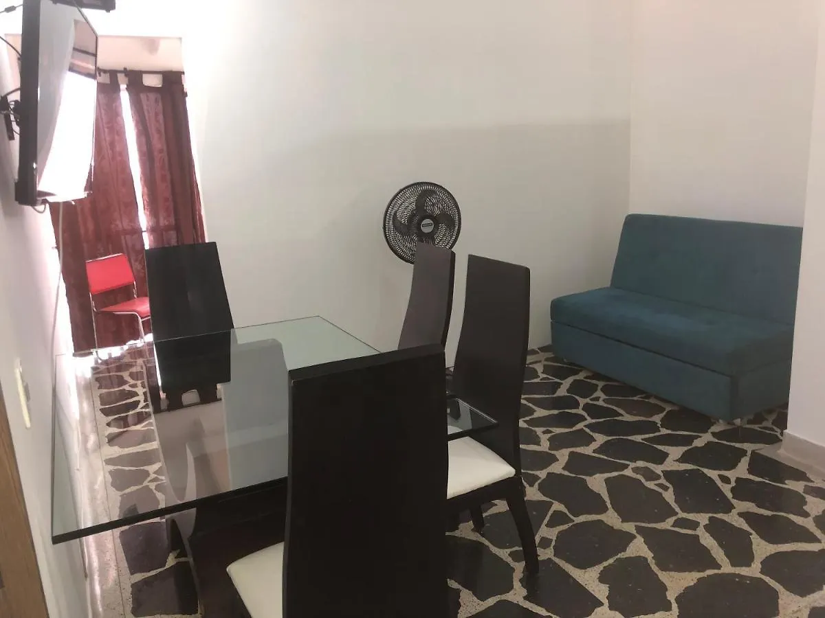 Apartamento Apartamento Amplio En Laureles, Excelente Ubicacion, 3 Alcobas 403 Medellín 0*,  Colombia