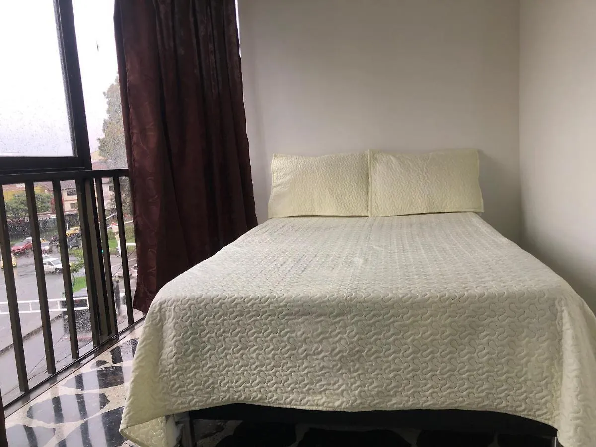 Apartamento Apartamento Amplio En Laureles, Excelente Ubicacion, 3 Alcobas 403 Medellín Colombia
