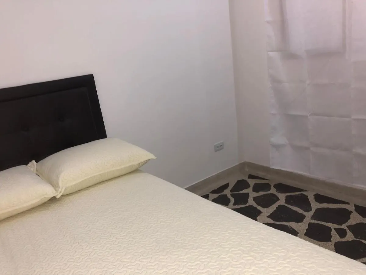 Apartamento Apartamento Amplio En Laureles, Excelente Ubicacion, 3 Alcobas 403 Medellín