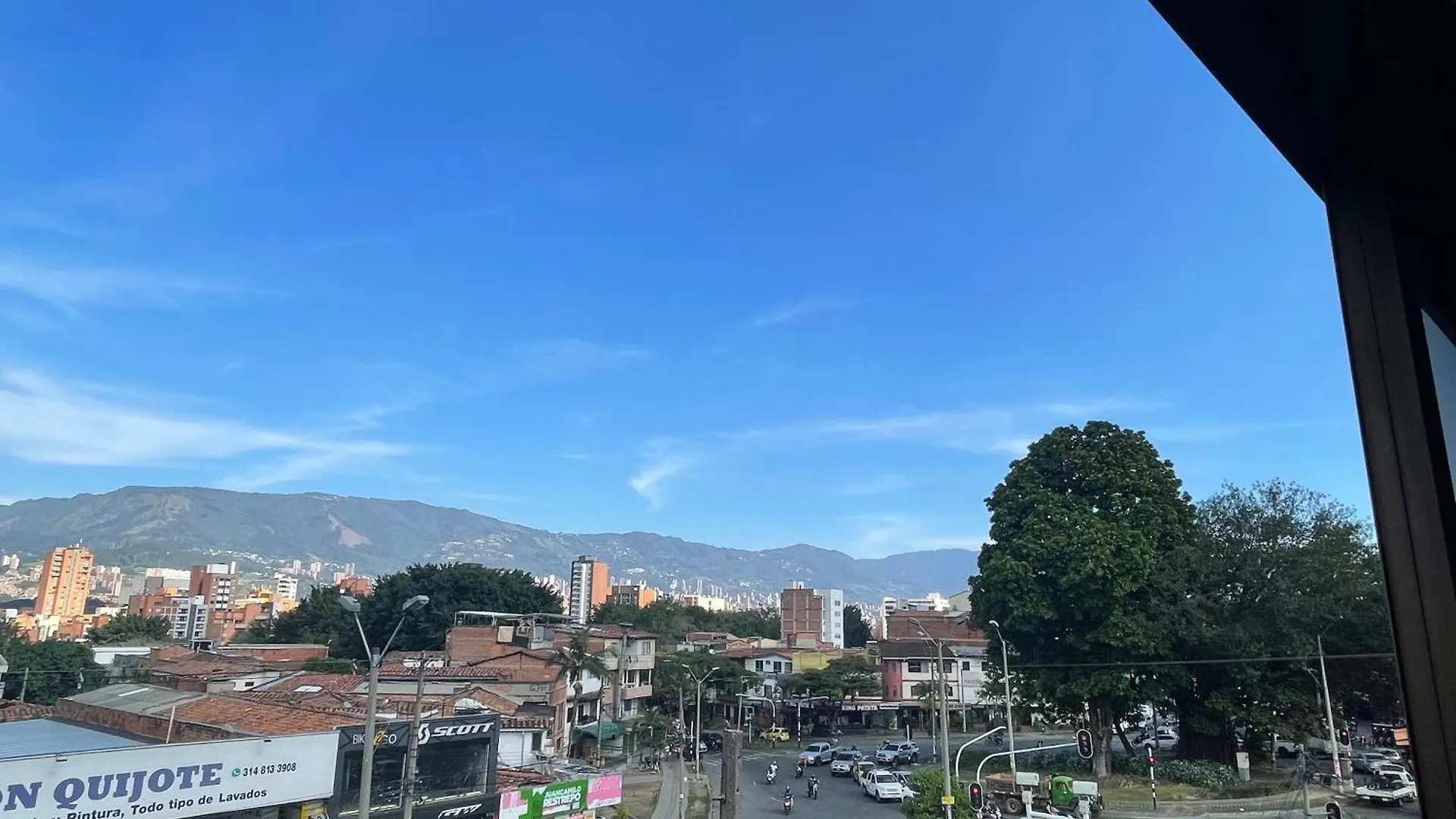 Apartamento Apartamento Amplio En Laureles, Excelente Ubicacion, 3 Alcobas 403 Medellín Colombia
